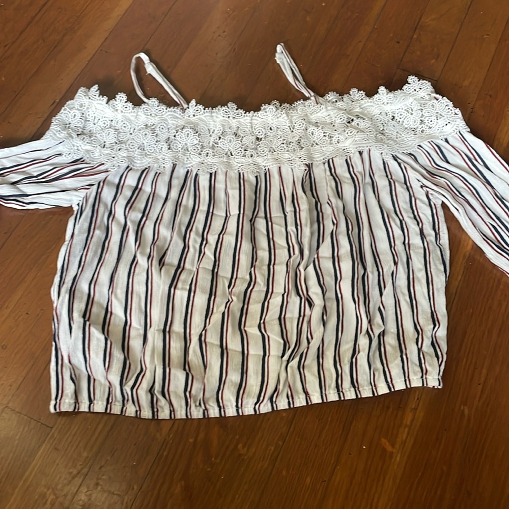 hollister, small, white red and blue striped